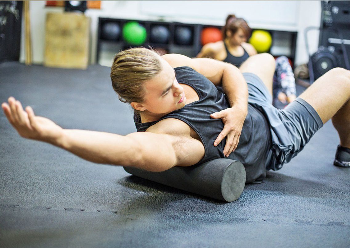 Dan Giordano Demonstrates How to Use Foam Roll the Right Way